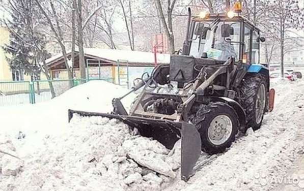 Аренда трактора МТЗ, погрузчиков. Уборка снега трактором