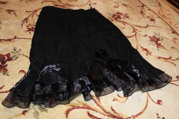 Продается черная праздничная юбка в Москве