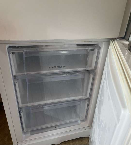 Продам бу холодильник в Владивостоке фото 4