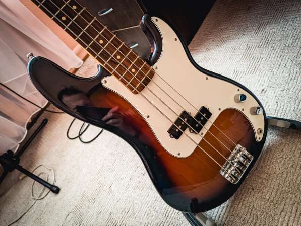 Fender precision play bass