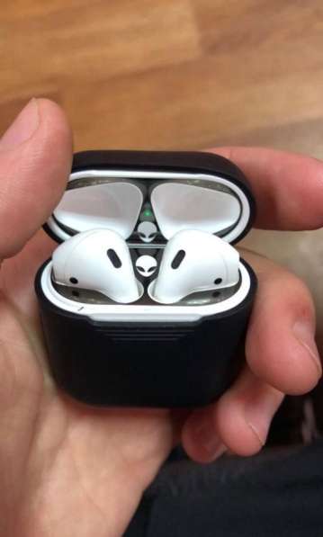 AirPods