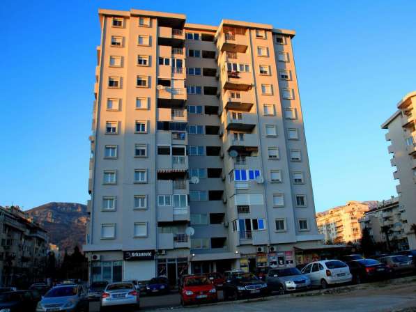 Новая квартира с двумя спальнями в центре Бара, Черногория