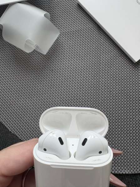 AirPods 2 в Комсомольске-на-Амуре фото 4