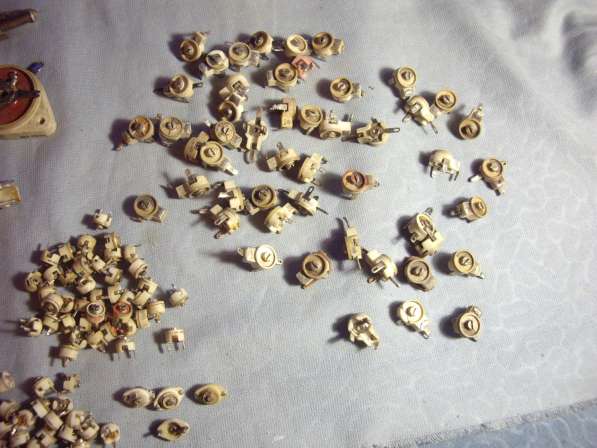 Конденсаторы проходные, подстроечные в Челябинске фото 6