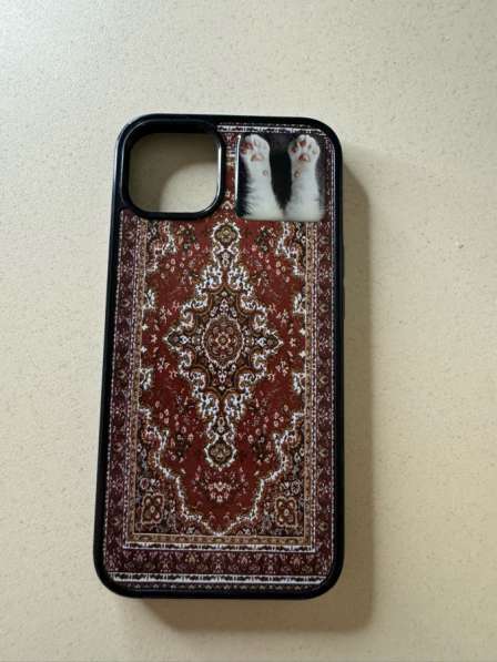 Чехол на iPhone 13