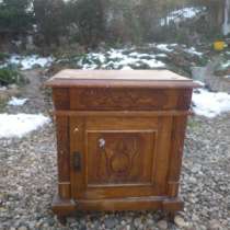 Старинная тумба, в Москве