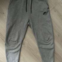 Продам штаны Nike Tech Fleece, в Москве