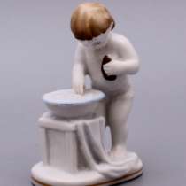 Фигурка "Девочка с тазиком", Л, в Москве