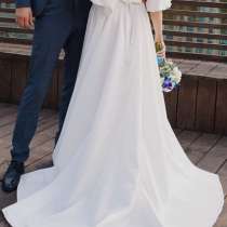 Свадебное платье со шлейфом и съемными рукавами, в Москве