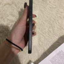 Продам IPhone 16, 128 Гб, черный цвет, в Омске