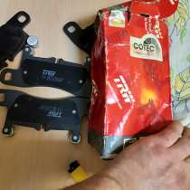 Тормозные колодки для пежо, новые, в Москве