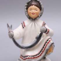 Статуэтка "Якутка с севрюгой",, в Москве