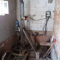 Бурение скважин на воду. Промывка скважин. Геологи, в Томске