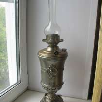 Старинная керосиновая лампа. Литьё, в Москве