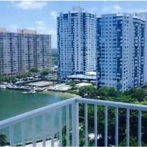 Просторная квартира с видом на залив, в г.Aventura