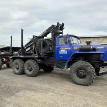 Лесовоз Урал с манипулятором и прицепом роспуском, в Вологде