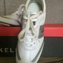 Продаю кроссовки женские 37 размер, в Москве