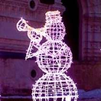 Светящаяся фигура снеговика, в Омске