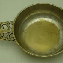 Лоток орешница (W755), в Москве