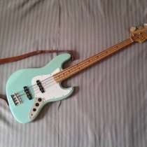 Fender Jazz bass японочка. Прошлым владельцем был заменён п, в Москве