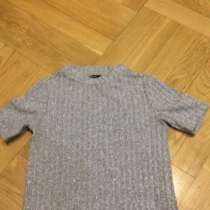 Футболка Reserved. Размер xs, в Москве