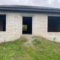 Село Старые Атаги, улица Гайтамирова, дом находится в центре, в Грозном