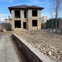 Продаю недостроенный 2 этажный кирпичный дом. Верхний джал, в г.Бишкек